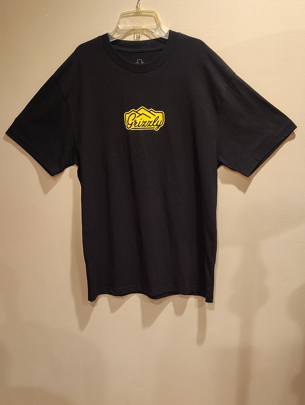 Grizzley Men's Black Short Sleeve Logo Tee - Yellow Emblem WM